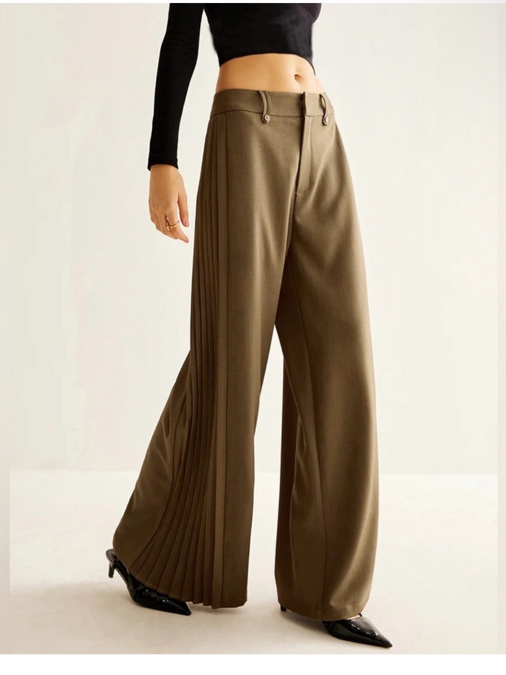 Commense Wide-Leg Trousers in Rust Brown